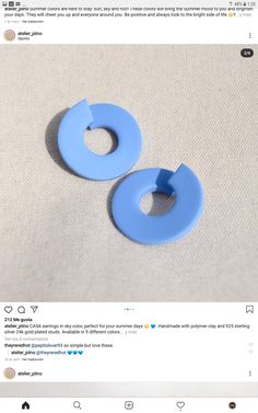 two blue circles sitting on top of each other