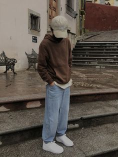 Baggy Blue Jeans Outfit Men, Outfit Soft Boy, Basic Style Men, Brown And Blue Outfit, Soft Boy Style, Blue Jeans Outfit Men, Streetwear 2024, Soft Boy Aesthetic, Guys Fits