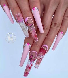 Pink is a beautiful color. It fits all skin tones and can be used to create beautiful pink nails designs that people will love. Creepy Nails, Nails Grunge, Baddie Nails, Spring Nail Art, Butterfly Nail