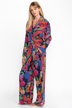 Crafted from 100% luxurious silk, the Jaclyn Long Set Pajamas are adorned with vibrant floral color. Featuring a button-down long sleeve top and wide-leg pants with an easy elastic waist, these sumptuous pajamas are finished with pockets at the side seams. Pair with the Cozy Robe and coordinating slippers for a relaxing night in. Johnny Was Women's Jaclyn Long Pajama Set in Emberwing Pink, Size XS, Silk, Floral Silk Floral Print Long Sleeve Sets, Multicolor Floral Print Silk Set, Silk Multicolor Floral Print Set, Multicolor Floral Silk Set, Multicolor Silk Set With Floral Print, Multicolor Long Sleeve Silk Sets, Multicolor Silk Long Sleeve Sets, Elegant Multicolor Silk Set, Designer Multicolor Silk Sets