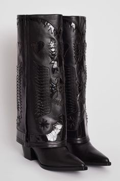 Fancy Boots, Cowboy Boots Black, Style Parisienne, Black Cowboy Boots, Dr Shoes, Looks Country, Black Cowboy, Black Heel Boots, New Rock