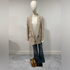 Textured Blazer, Please Note, There Are No Button Holes In This Blazer. It Was Designed To Be Worn Open. Cheap Chic Zara Blazer, Zara Tweed Blazer, Silver Blazer, Zara Tweed, Tuxedo Blazer, Zara Blazer, Navy Blue Blazer, Button Holes, Long Blazer