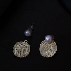 Add a touch of elegance to your outfit with these Gold Freshwater Pearl Earrings. The natural pearl and gold coin stud design is perfect for any occasion, from casual to formal. These earrings are a great gift for her on any special occasion or just because. They also make a beautiful addition to any bridal party or wedding jewelry collection.👌 M A T E R I A L• 14K Gold plated over brass• 925 sterling silver needle• Natural Freshwater Pearls• This product is hypoallergenic (nickel free) and tar Elegant Gold Coin Earrings, Elegant Gold Coin-shaped Earrings, Elegant Coin Pendant Earrings For Gift, Stud Design, Freshwater Pearl Earrings, Wedding Jewellery Collection, Freshwater Pearls Earrings, Retro Jewelry, Gold Coin