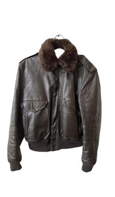 Exceptional Vintage Schott Flight Bomber Jacket Mens Leather Sherpa I-S-684-M-S in great condition. Size: 42 Complementary shipping to Continental US. Mens Leather, Leather Men, Labour Day, Flight, Mens Jackets, Bomber Jacket, Bathing Beauties, Jackets & Coats, Mens Outfits