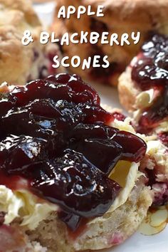 Apple and blackberry scones on a plate Lemon And White Chocolate, Blackberry Scones, White Chocolate Scones, Plain Scones, British Scones, Wild Blackberries, Blackberry Lemon, Slow Cooker Apple Butter