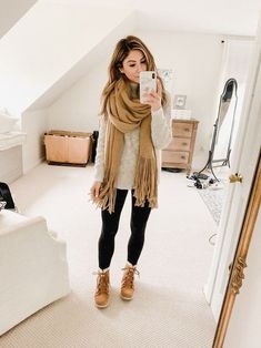 12 Winter Outfit Ideas with Leggings » Lady Decluttered Outfits With Black Leggings, Outfit Ideas With Leggings, Size 12 Outfits, Cute Fall Outfit Ideas, Fall Outfits For Women, Trendy Fall Fashion