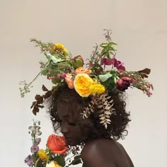 Flower Hair Black Women, Flower Hair Aesthetic, Mahogany Aesthetic, Dark Cottagecore Fashion, Feed Your Focus, Black Cottagecore, Flower Goddess, Perfect Sisters, Black Fairy