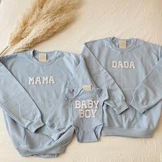 This unique and trendy matching family outfit is perfect for photoshoots, hospital, gender and baby reveals! This is also perfect for gifting to your loved ones! Note: This is not sold as a set, each sweatshirt/baby bodysuits needs to be purchased individually! :) The letters (patches) and are heat pressed. Our sweatshirts run in a UNISEX fit. The sweaters naturally have a slightly oversized fit giving extra room for moving around and comfort! For this reason, we highly recommend getting your tr Mama Coming Home From Hospital Outfit, Newborn Matching Outfit Mom, Infant Going Home Outfit, Family Going Home From Hospital, Matching Hospital Outfits For Family, Newborn Outfits Hospital, Baby Hospital Outfits, Coming Home Outfit For Mom After Birth, Mommy And Me Hospital Outfits Baby Boy