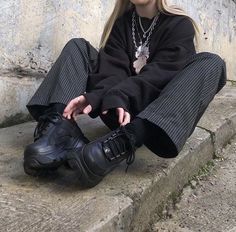 Casual Goth Outfits Summer, Alternative Outfits, Mode Inspo, Edgy Outfits, Looks Style, Mode Inspiration, Grunge Outfits