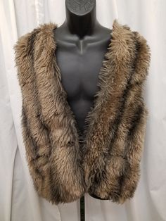 Vintage Robitshek-Schneider Co Great Western Faux Fur Vest w Red Satin Lining Vest has 2 buttons joined by a chain to secure the front closed.  Vest is in amazing excellent condition, some imperfections on red inner lining...see pics! Measurements: shoulder to shoulder 17 in, neck opening 7, chest 44 in, back of neck to waist 28 1/2 inches when buttoned. Fur Vest Outfit Ideas, Fur Vest Outfit, Vest Outfit Ideas, Fur Vest Outfits, Characters Costumes, Charity Shop Finds, Great Western, Mens Outfit Inspiration, Charity Shop