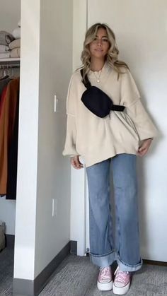 Outfit Inspo For School Modest, Simple Dressed Up Outfits, Church Outfit Inspo For Fall, Cute Comfy Outfits For College, Spring Outfits 2023 Modest, Modest Winter Outfits For School, Cold Spring Outfit School, Vintage Jean Outfits, Carlsbad California Outfits