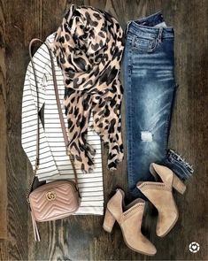 Witte Sneakers Outfit, Closet Tour, Dresses Ladies, Leopard Scarf, Thanksgiving Outfit