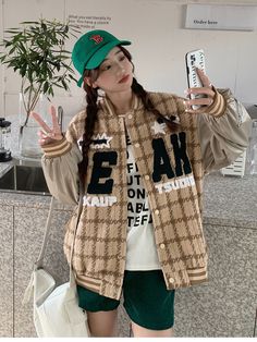 American Street Style Baseball Uniform Women Vintage Embroidered Jacket Student Fall Design Oversize High Street Outwear Casual Oversized Varsity Jacket With Patchwork, Oversized Casual Varsity Jacket With Patchwork, Casual Long Sleeve Varsity Jacket With Patchwork, Casual Long Sleeve Patchwork Varsity Jacket, Oversized Long Sleeve Varsity Jacket For Winter, Hooded Outerwear With Letter Embroidery For Fall, Cotton Long Sleeve Outerwear With Letter Embroidery, Trendy Fall Outerwear With Letter Embroidery, Casual Embroidered College Outerwear