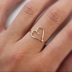 This Is A Hand Made Ring Made With 18g 14k Gold Filled Wire I Make Any Size Including Half Sizes Can Be Customized To Make A Smaller/ Larger Heart! Please Keep Your Offers Reasonable Rose Gold Heart Ring, Fuquay Varina Nc, Gold Heart Ring, Jewelry Beautiful, Ding Dong, Rose Gold Heart, Jewellery Ideas, Band Jewelry, Cute Rings