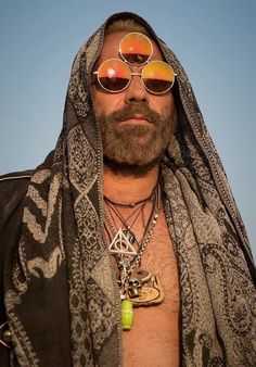 Lost Lands Outfit Guide | Rave Hackers Estilo Burning Man, Lost Lands Outfit, Lost Lands Festival, Psytrance Clothing, Burning Man Style, Costume Viking, Festival Outfits Men