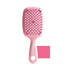 UNbrush - the brush gently yet thoroughly extracts knots and tangles from even the most unruly hair, painlessly and effortlessly. Featuring the perfect blend of 105 dual length bristles, combined with an ultralight high performance handle, UNbrush helps reduce styling time and prevents hair from catching. Great for wet or dry hair. Girly Christmas Gifts, Detangling Hair, Thick Wavy Hair, Polished Hair, Detangling Hair Brush, Unruly Hair, Detangling Brush, Birthday Gifts For Teens, Wet Brush