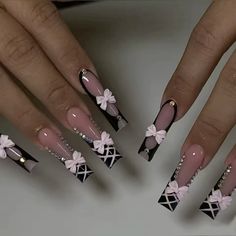 These stunning nails feature a sleek black French tip design accented with delicate crisscross patterns and embellished with soft pink 3D bows. The glossy nude base enhances the elegance, while rhinestones add a touch of sparkle, creating a chic and feminine look perfect for special occasions. Fake Nail Tips, Wave Nails, Square Press On Nails, Brown French, China Nails, Nails Love, Nagel Tips, Nail Type, Love Pattern