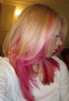 Raina Core, Colorful Highlights, Pick Hair, Pink Blonde Hair, Blonde With Pink, Hair Color Pink, Trendy Hair Color