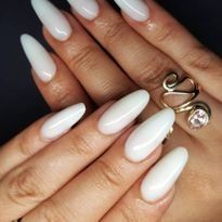 Nail Options, White Almond Nails, White Gel Nails, Natural Nail Art, White Manicure, Nail Trend, White Acrylic Nails, White Nail Designs