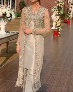 Net Pakistani Suit Design, Pakistani Shrug Suit, Fancy Net Dresses Pakistani, Shrug Suit Design Party Wear, Net Dresses Design Ideas Pakistani, Pakistani Jacket Dress, Pakistani Shrug Dresses, Net Suit Designs Indian Style Latest, Net Suits Design Pakistani