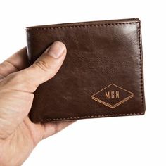 Personalize a diamond pattern leather wallet to create the perfect gift for your husband, boyfriend, groomsmen, father, or any man in your life. Check it out!#giftsforhim #fathersdaygifts2021 #christmasgifts2021 #bestgift #fathersdaygifts #giftsforher #giftidea #giftshop #giftbox #gifted #giftcard #giftset #giftgiving #giftfromgod #giftwrap #giftstore #christmasgift #thanksgiving #Newyeargift #Personalizedgift #customizedgift #Personalizedjournal Personalized Trifold Wallet For Father's Day, Classic Trifold Wallet For Father's Day, Ten Year Anniversary Gift, Best Groomsmen Gifts, Bifold Wallet Men, Personalized Leather Wallet, Stylish Lifestyle, Custom Wallet, Front Pocket Wallet