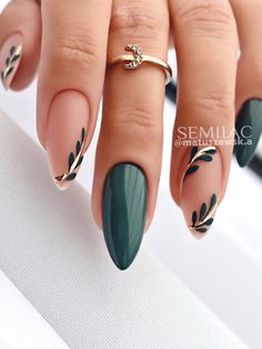 Emerald Green Nails: 45+ Gorgeous Looks and Ideas to Try Unghie Sfumate, Green Nail, Her Nails, Nature Tattoos, Prom Nails, Stay Fresh