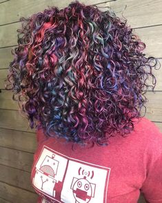 Curly Hair Colour Ideas, Hair Color Ideas For Curly Hair, King Julian, Oil Slick Hair, Diy Hair Dye, Nice Hairstyles, Mixed Curly Hair, Hair Color Unique