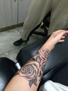 Sleeve Tattoos Roses, Tattoos Pinterest, Rose Tattoos For Women, Flower Wrist Tattoos, Forarm Tattoos, Marvel Tattoos, Inspiration Tattoos, Cat Tattoos, Forearm Tattoo Women