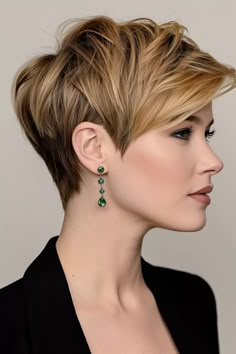 Styling Pixie Cut, French Blonde, Highlights Brown Hair Short, Longer Pixie Haircut, French Bob, Blonde Pixie Haircut, Short Hairstyles For Thick Hair, Very Short Hair, Short Hair Haircuts