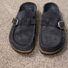 Size 38 Navy Blue Birkenstock Buckley, Euc, Hardly Worn. Birkenstock Buckley, Shoes Birkenstock, Birkenstock Shoes, Mule Clogs, Mules Shoes, Birkenstock, Clogs, Color Blue, Navy Blue