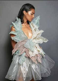 Crystal Inspired Fashion, Art To Wear Fashion, Clothing Design Ideas, Architecture Fashion Design, Structured Fashion, Nature Inspired Fashion, Illustration Fashion Design, Fashion Inspiration Design, Textiles Fashion