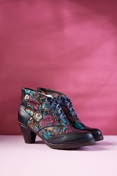 Indulge in luxury with our Soffia Emeline Floral Embossed Leather Oxford Boots. Crafted from the finest leather, these boots feature a stunning floral embossed design that adds a touch of sophistication to any outfit. Elevate your style with these exclusive and elegant boots. 1.37 heel 3.14" shaft 9.2'' circumference Zip & Lace-up closure Leather upper Leather & Cotton lining Leather midsole Leather insole Rubber sole Elegant Boots, Oxford Boots, Reindeer Headband, Embossed Design, Daily Dress, Dress Jewelry, Online Gifts, Elevate Your Style, Shoe Shop