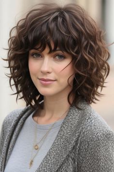 26+ Chin Length Hairstyles for Curly Hair Women 16 Jaw Length Curly Hair, Best Cuts For Curly Hair, Chin Length Hairstyles, Banana Fritters, Natural Curly Hair Cuts, Bob Haircut Curly, Curly Hair Photos, Chin Length, Chin Length Hair