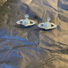 Vivienne Westwood Orbit Earrings. Excellent Condition. Jewelry Vivienne Westwood, Westwood Earrings, Vivienne Westwood Earrings, Vivienne Westwood Jewelry, Space Jewelry, Earrings Color, Vivienne Westwood, Jewelry Earrings, Women Jewelry