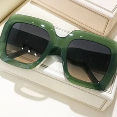 Host Pick Oversized Retro Green Sunglasses Glasses Fashion Women, Party Glasses, Y2k Party, Green Sunglasses, Boho Green, Sunglasses Men, Retro Sunglasses, Womens Glasses, Women Trends