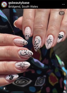 Nail Art Designs Detailed, Black And White Celestial Nails, Pastel Witchy Nails, Goth Nail Designs Short, Goth Bridal Nails, Nail Art Celestial, Wicca Nails Designs, Tarot Inspired Nails, Cute Witchy Nails