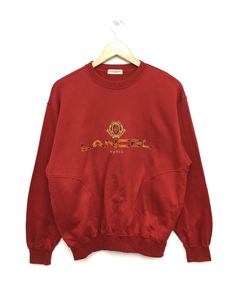 SVS 646 Rare!! Vintage 90's LANCEL Paris Sweatshirt Embroidery Logo Medium Size Red Color Made In Japan SIZE ON TAG ( unmarked ) MEASURES ABOUT (APPROXIMATELY) : - ARMPIT TO ARMPIT: 21 inch - LENGTH (BACK COLLAR DOWN): 24.5 inch - SLEEVES: 22 inch - Fits size M - Great Condition 🔥🔥 (PLEASE CHECK MEASUREMENT CAREFULLY) ----------------------------------- WE ARE USING DHL FOR POSTAGE.. PLEASE LEAVE YOUR PHONE NUMBER ON THE NOTE WHILE MAKE A PURCHASE. NOTE : SHIPPING PROCESS : 1-3 BUSSINESS DAYS. 2000 Clothes, Paris Sweatshirt, Vintage Outfits 90s, Sweatshirt Embroidery, College Sweatshirt, Weird Shirts, Embroidery Sweatshirt, Adidas Sweatshirt, Champion Sweatshirt