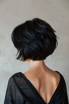 Bob Hairstyles Volume, Short Haircut With Volume, Short Hair For Straight Fine Hair, Short Haircut Ideas For Thick Hair, Layer Cut For Short Hair, Shortish Hairstyles, Short Haircuts With Bangs And Layers, Short Hairstyle Women Easy, Short Thick Hair Styles