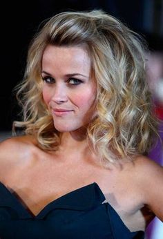 Hair Styles Festa Lado 16+ Ideas Shoulder Length Wavy Hair, Hairstyles Homecoming, Hair Homecoming, Penteado Cabelo Curto, Reese Witherspoon, Party Hairstyles, Shoulder Length Hair, Homecoming Hairstyles, Hair Today