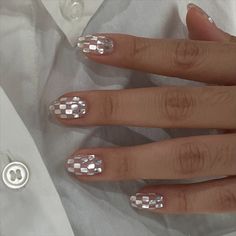 Using Ice Gel disco ball glitter to create disco ball nail art Silver Dot Nails, Disco Theme Nails, Pink Disco Nails, Ice Nails Designs