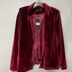 This Velvet Blazer Is A Deep Maroon Red Color. Never Been Worn, Still Has The Tags On. It Does Have The Traditional Shoulder Pads. Red Velvet Blazer, Maroon Red Color, Oversized Tailoring, Crushed Velvet Blazer, Military Jacket Green, Deep Maroon, Lace Blazer, Jean Jacket Women, Blazer Set