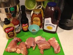 the ingredients to make this dish are laid out on a green cutting board and ready to be cooked