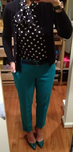 Teal Pants Outfit, Be Ruthless, Turquoise Pants, Pants Outfit Work, Green Pants Outfit, Teal Outfits, Teal Pants, Professional Dress, Work Flow