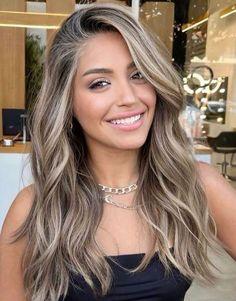 Black Lowlights, Subtle Blonde, Rambut Brunette, Black Lights, Kadeřnické Trendy, Bronde Balayage, Hair Blond, Brunette Hair With Highlights, Balayage Hair Dark