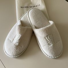 Wynn Resorts Off White Terry Travel Slippers. Slip On Fits Approx 7-8 Comes With Travel Bag Never Worn Travel Slippers, Slip On Slippers, Terry Cloth, Cream White, Travel Bag, Slippers, Slip On, Off White, Women Shoes