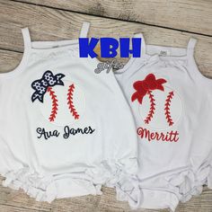 This embroidered baseball outfit is perfect for the summer! Please include your name to be embroidered in notes when placing your order. White Embroidered Top For Game Day, Customizable Cotton Tops With Baseball Collar, Girls Baseball Outfit, Bloomer Outfit, Baseball Banner, Baby Taylor, Machine Applique Designs, Taylor Outfits, Retro Baseball