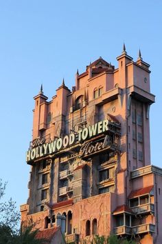 the hollywood tower hotel in los angeles, california