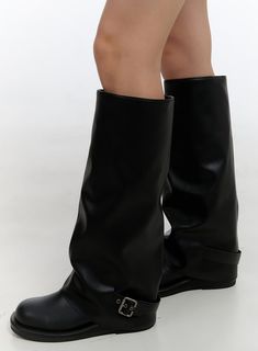 maxi-solid-buckle-boots-cs406 / Black Black Boots Aesthetic, Baggy Boots, Long Black Boots, Festival Trends, Buckle Boots, Black Model, Fashion Korean, Buckle Belt, Dream Shoes