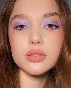 Easter Makeup Looks, Taylor Swift Makeup, Pastel Eyeshadow, Concert Makeup, Pastel Makeup, Bright Eye Makeup, Easter Makeup, Bright Makeup