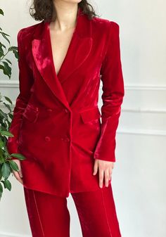 Details: -Red velvet fabric-A two piece suit jacket-Classic jacket with pockets-Peak lapel-Double breasted Teuta Matoshi Dresses, Prom Red Carpet, Matoshi Dress, Irresistible Error, Outfit Coat, Teuta Matoshi, Bridal Lehenga Red, Spring Clothing, Red Carpet Outfits